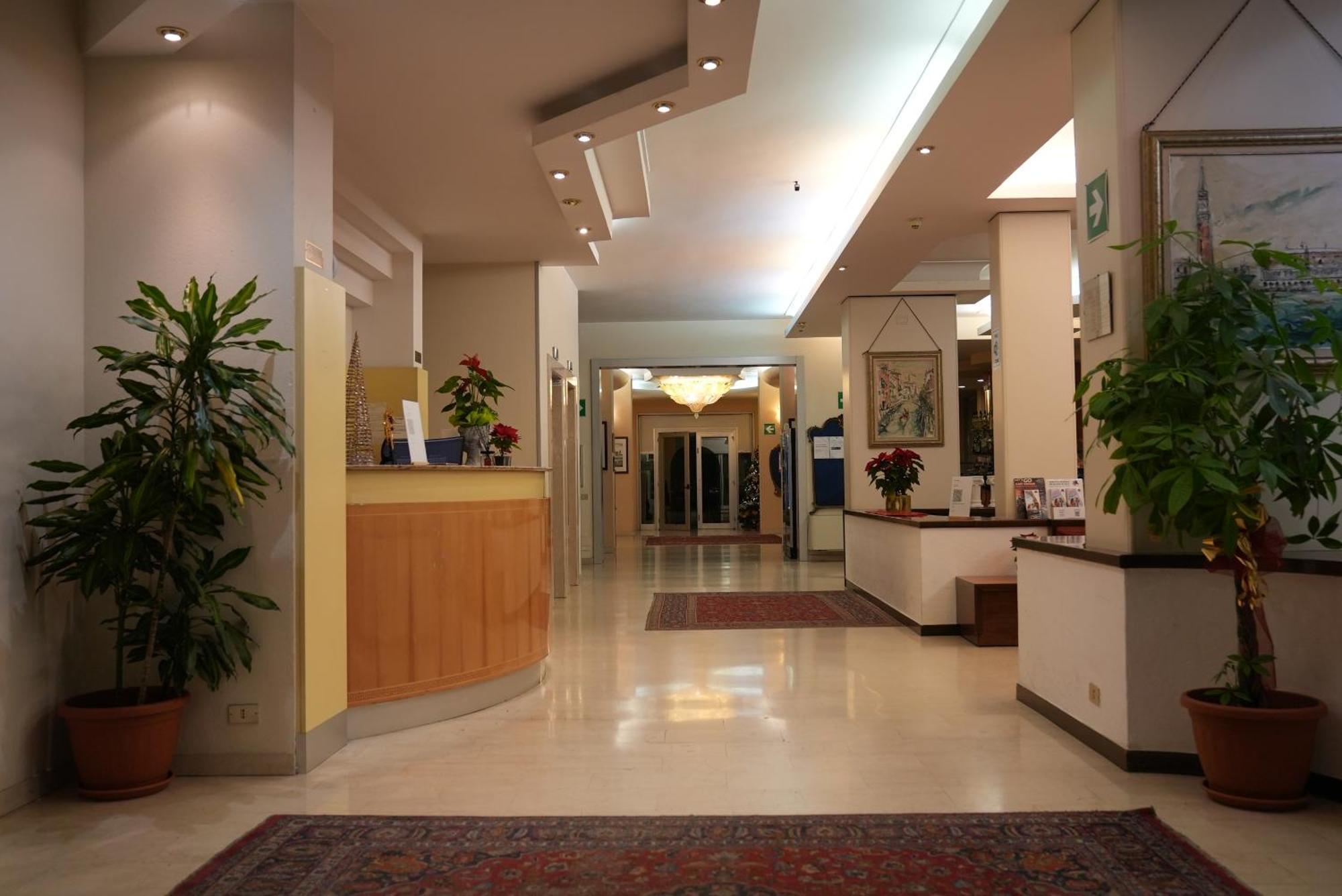 Hotel Albatros Mestre Exterior photo